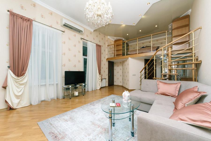 Stylish two-level flat 2 min from Khreschatyk Kiew Exterior foto