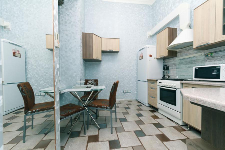 Stylish two-level flat 2 min from Khreschatyk Kiew Exterior foto