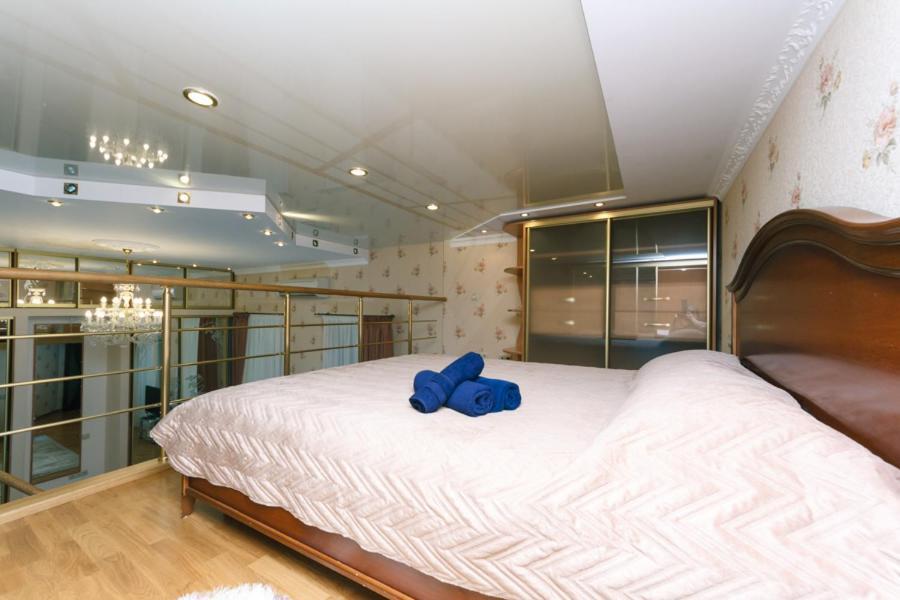 Stylish two-level flat 2 min from Khreschatyk Kiew Exterior foto